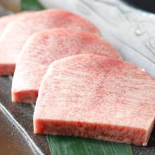 Thick-cut premium grilled tongue seasoned with salt