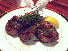 Grilled lamb chops with herbs