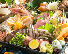 Assorted sashimi