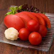 Sliced tomatoes