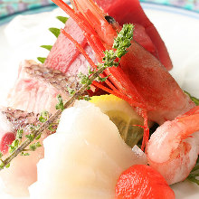 Assorted sashimi