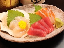 Assorted sashimi