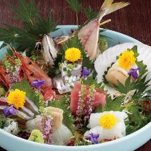 Assorted sashimi