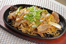 Yakisoba noodles