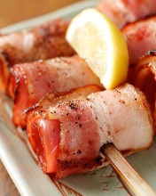 Grilled bacon and tomato skewer