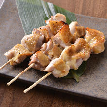 Grilled chicken thigh skewer