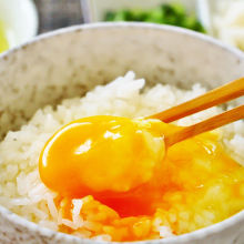 Tamagokake gohan (rice with raw egg)