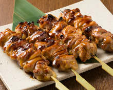 Grilled chicken thigh skewer