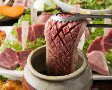 Tsuboduke kalbi yaki (marinated  and grilled short ribs)