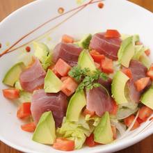 Tuna and avocado salad