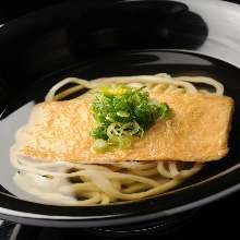 Wheat noodles with sweet fried tofu