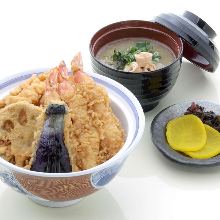 Tempura rice bowl (with clear broth soup and pickles)