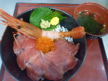 Seafood rice bowl