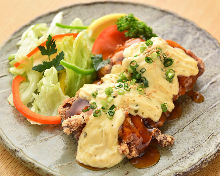 Fried chicken with vinegar and tartar sauce