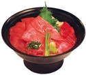 Raw tuna rice bowl