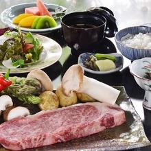 3,751 JPY Course (6 Items) 3,751 JPY Course (6 Items)