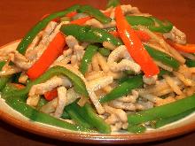 Stir-fried pork and green peppers