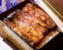 Extra premium eel served over rice in a lacquered box