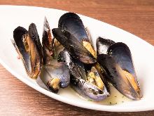 Steamed with white wine