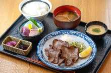 Salted and grilled beef tongue with "Tororo" (grated yam) meal set