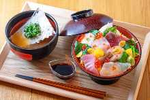 Chirashi sushi lunch
