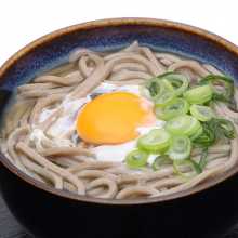 Buckwheat noodles with a raw egg