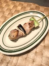 Negima (green onion pieces and chicken)