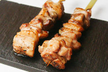 Grilled chicken thigh skewer