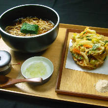 Buckwheat noodles with fried vegetables