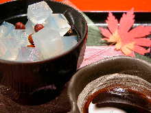 Anmitsu (agar gelatin with fruits, sweetened red beans and sweet red bean paste)