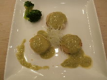 Grilled scallop with butter