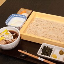 Buckwheat noodles served on a bamboo strainer