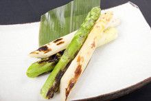 White asparagus salad