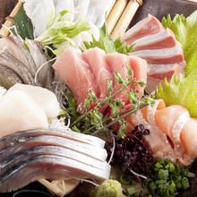 Assorted sashimi