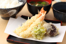 Assorted tempura