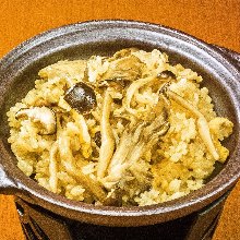 Rice mixed with mushrooms