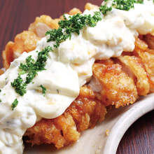 Fried chicken with vinegar and tartar sauce