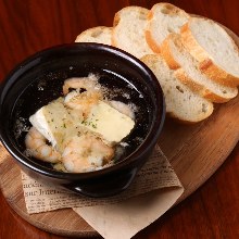 Shrimp and camembert cheese ajillo