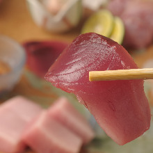 Assorted sashimi