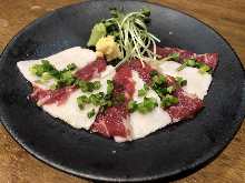 Horse mane meat sashimi