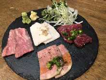 Assorted beef sashimi