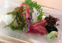 Assorted sashimi