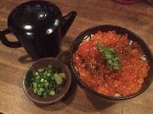 Salmon roe rice bowl