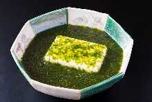 Green seaweed tofu with yuzu and pepper