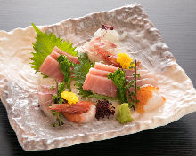 Assorted sashimi