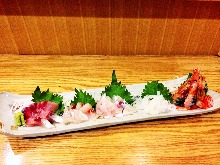 Assorted sashimi