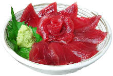 Raw tuna rice bowl