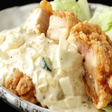 Fried chicken with vinegar and tartar sauce