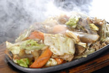 Stir-fried spicy pork loin and root vegetables
