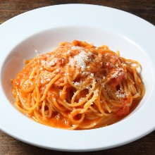 Tomato sauce pasta